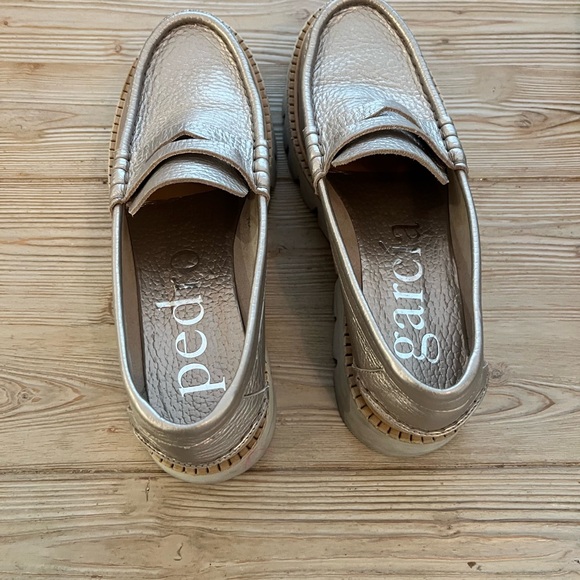 Pedro Garcia Metallic Leather Lug-Sole Loafers – Size 39.5 (9.5) - Picture 3 of 4